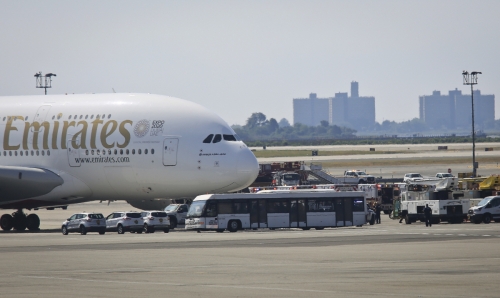 ▲아랍에미리트(UAE) 두바이를 출발한 에미레이트 항공 203편 A380 여객기. AP뉴시스
