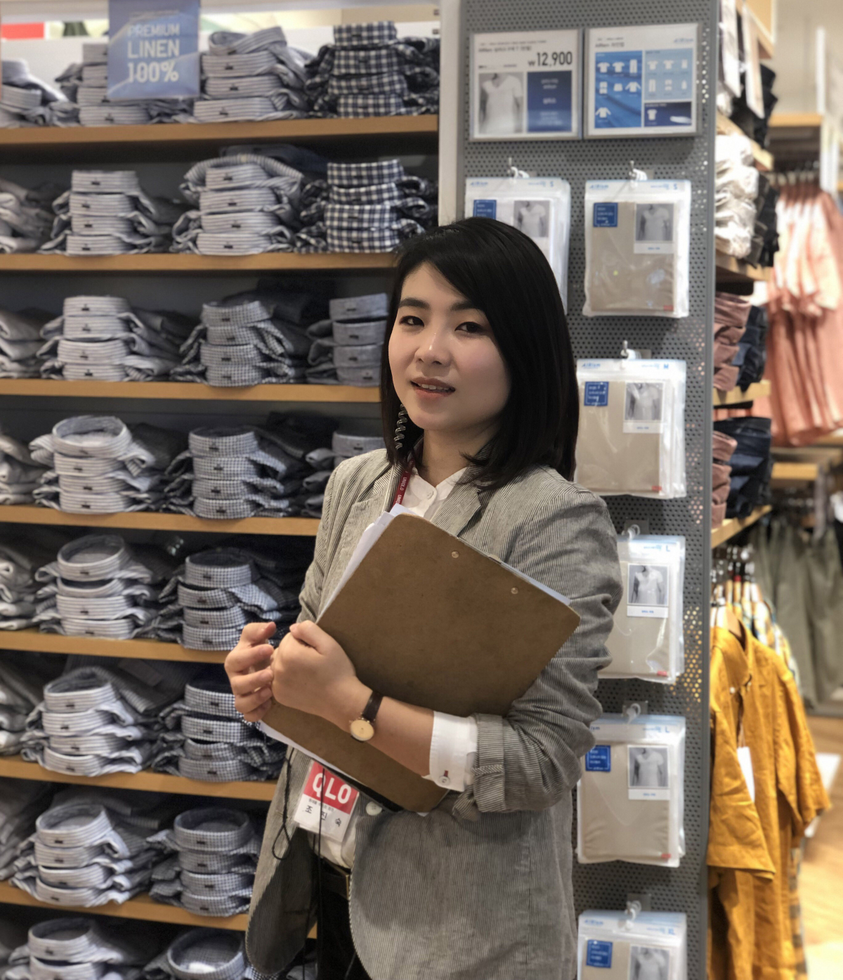 ▲일과 육아를 양립하고 있는 롯데몰 수원점 조진숙 점장.(사진제공=유니클로)