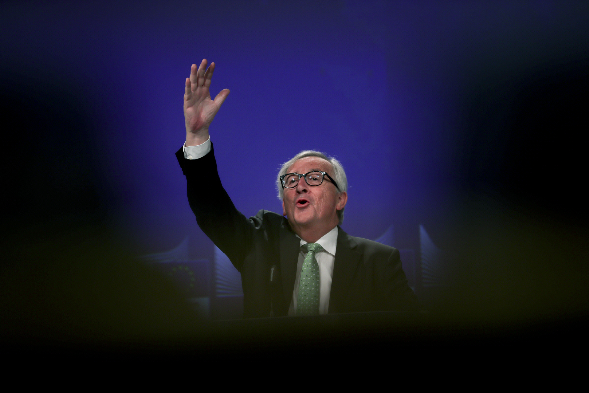 ▲장클로드 융커 유럽연합(EU) 집행위원장이 7일(현지시간) 브뤼셀에서 가진 기자회견에서 발언하고있다. / AP연합뉴스
