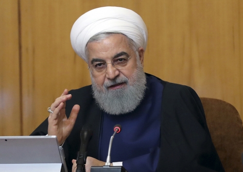 ▲하산 로하니 이란 대통령이 8일(현지시간) 테헤란에서 열린 각료 회의에서 발언하고 있다. 로하니 대통령은 이날 대국민 연설을 통해 핵합의에서 일부 탈퇴하겠다고 밝혔다. 테헤란/AP연합뉴스
