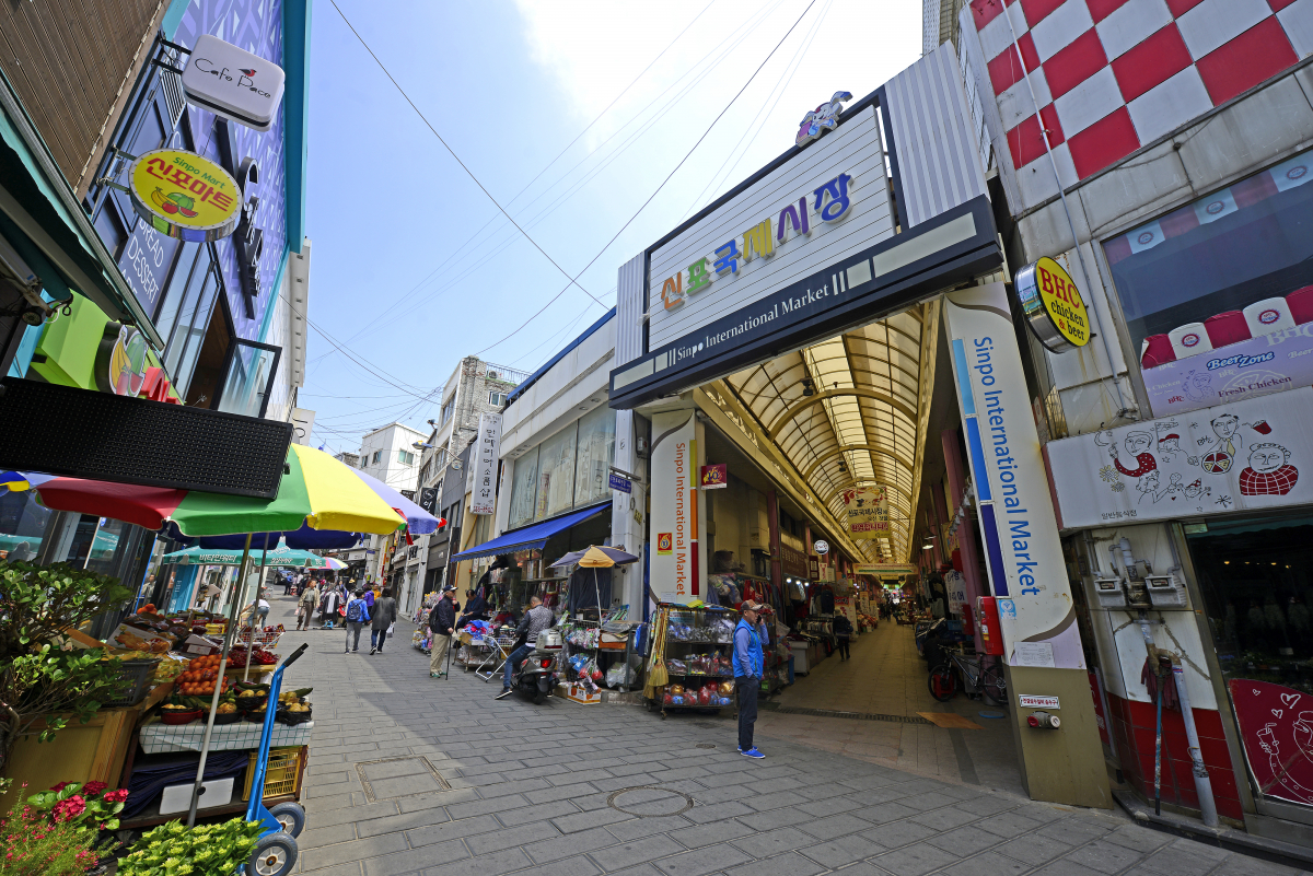 ▲신포국제시장 전경.(사진제공=한국관광공사)