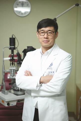 ▲싱가포르 국립 안과병원 연구소 임형택 교수