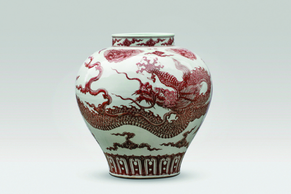 ▲탕 컨템포러리 아트. AI Weiwei Dragon Vase 2017, Porcelain, 52 × 51 × 51 cm.