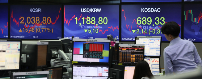 ▲지난달 30일 명동 KEB하나은행 딜링룸 모습. (연합뉴스)