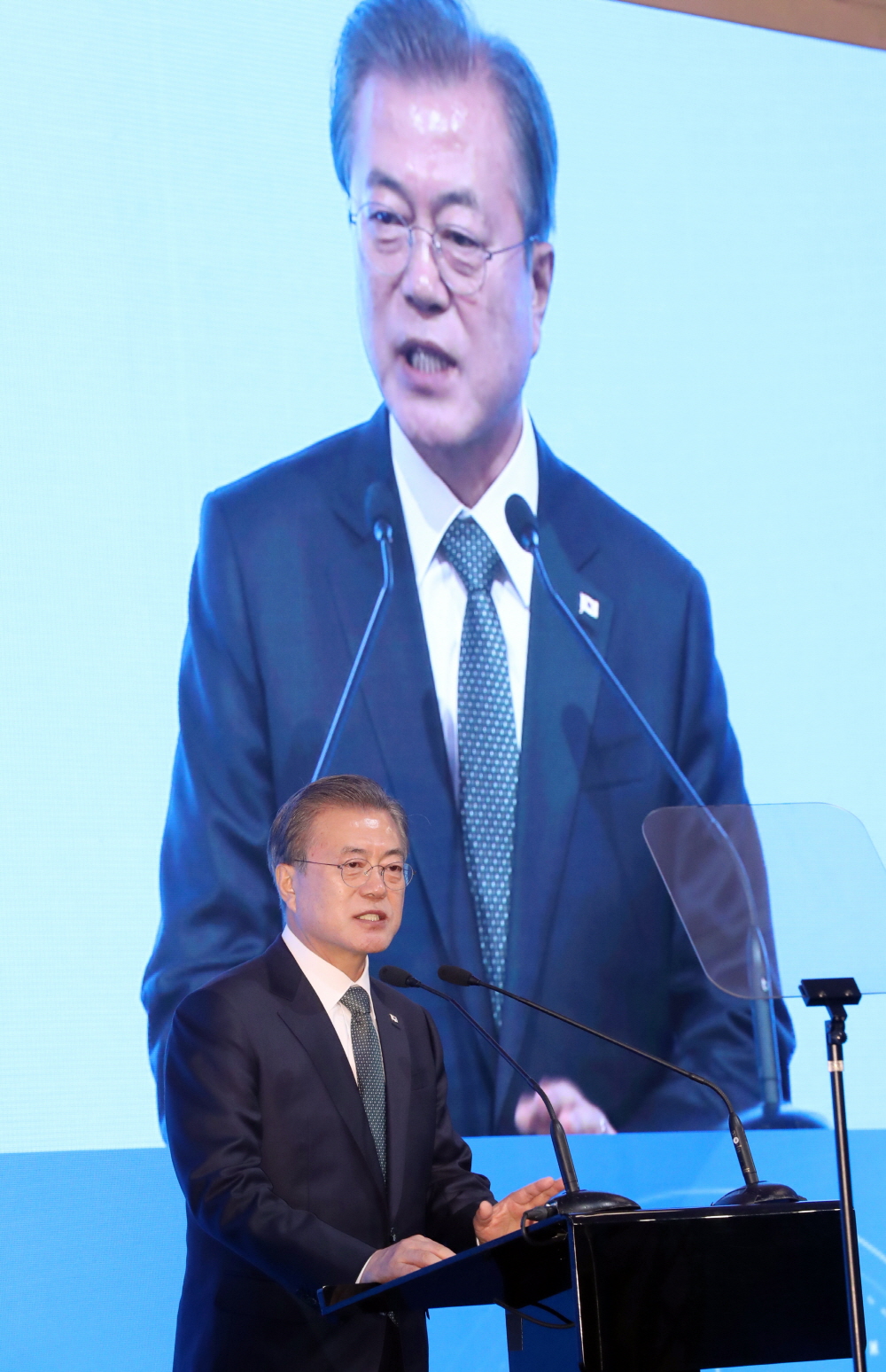 ▲문재인 대통령이 11일 오전(현지시간) 헬싱키 파시토르니 회관에서 열린 '한-핀란드 스타트업 서밋'의 혁신성장포럼에서 기조연설을 하고 있다.(연합뉴스)