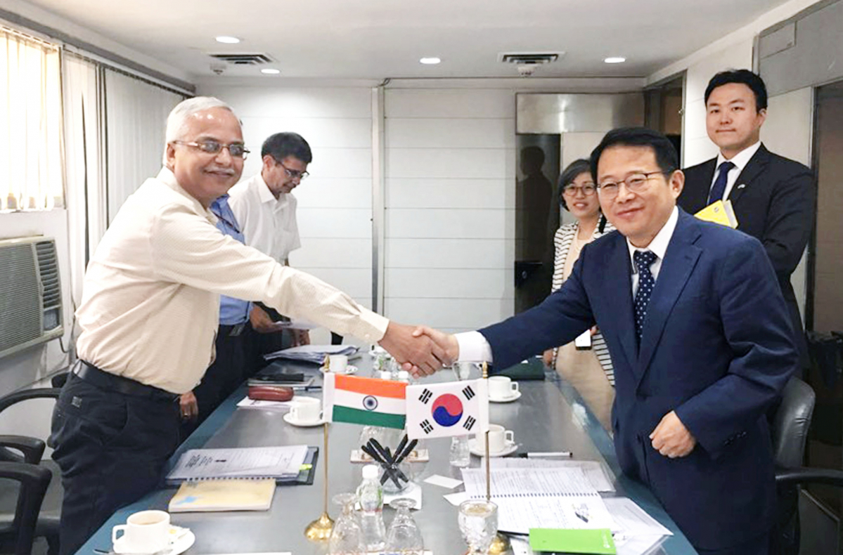 ▲산업통상자원부 무역구제위원회는 12일 인도 뉴델리에서 인도 무역구제총국과 '제1차 한-인도 무역구제세미나'를 열었다.(사진 제공=산업통상자원부)