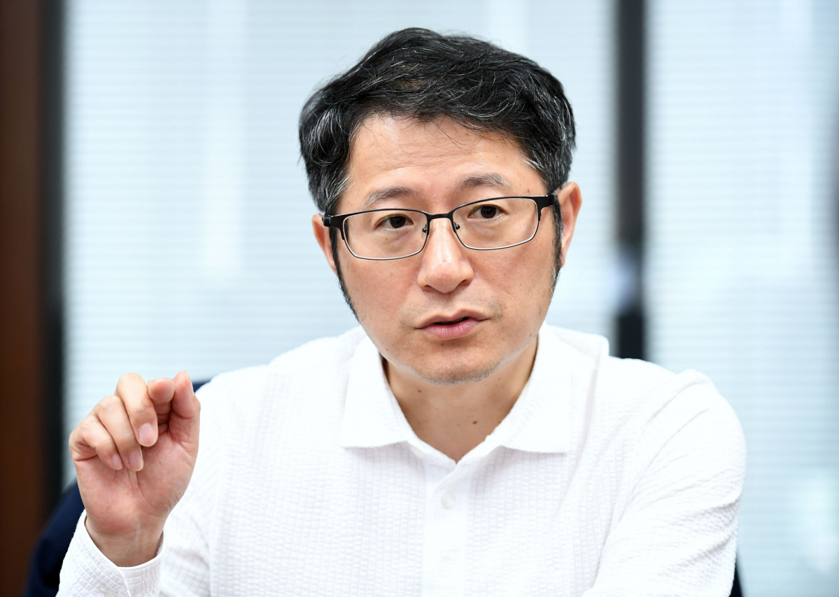 ▲신상철 이원다이애그노믹스(EDGC) 대표는 “실험실 내 수많은 유전체 관련 연구결과들을 산업화시키는데 큰 목표로 삼고 있다”며 “다양한 서비스 제공으로 단순한 유전체 공개가 아닌 기부하고 공유하는 문화로 자리잡을 수 있도록 인식 변화에 노력할 것”이라고 전했다. (신태현 기자 holjjak@)