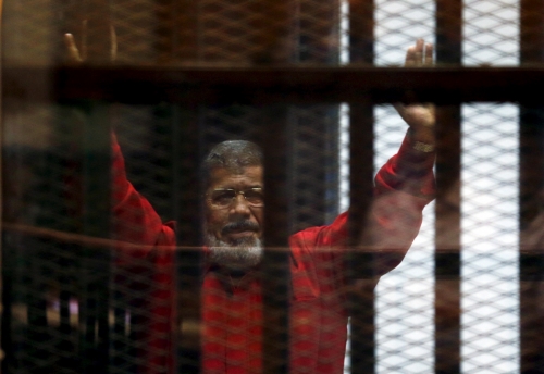▲사형을 선고 받고 이집트 카이로 근교 교도소에 수감된 무함마드 무르시 전 이집트 대통령. 로이터연합뉴스
