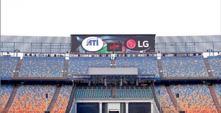 ▲이집트에 위치한 카이로 인터내셔널 스타디움에 설치된 LG전자 LED 사이니지 (출처=메나에프엔(MENAFN) 홈페이지)