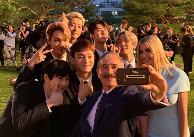 (출처=엑소 공식SNS)