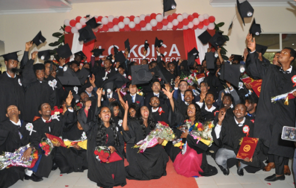 ▲LG전자가 1일 에티오피아 수도 아디스아바바에 있는 'LG-KOICA 희망직업훈련학교'에서 ‘제3회 LG-KOICA 희망직업훈련학교 졸업식’을 개최했다.(사진제공=LG전자)