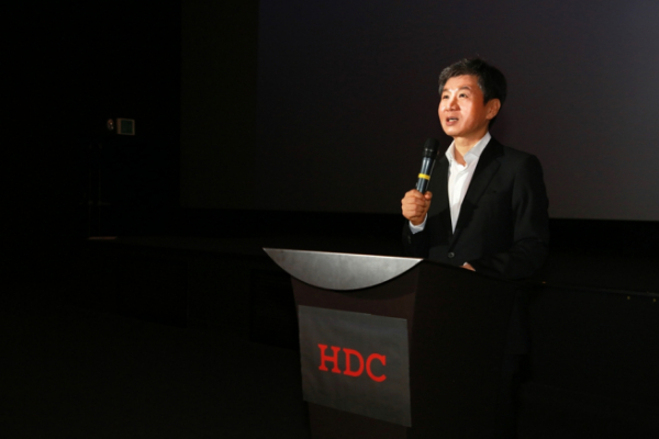 ▲정몽규 HDC그룹 회장이 12일 용산CGV에서 열린 BT프로젝트 워크숍에서인사말을 하고 있다(사진=HDC현대산업개발)