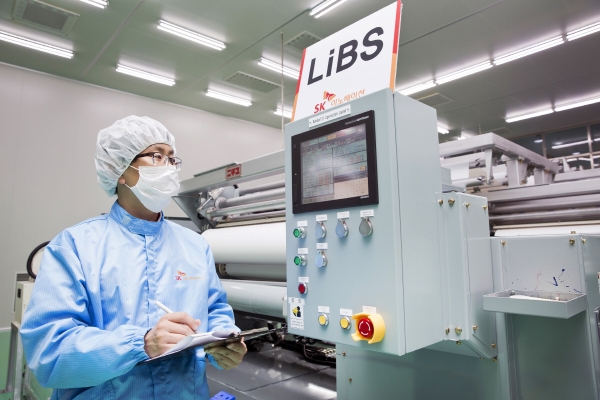 ▲SK이노베이션 증평공장 LIBS 생산 모습. (사진 제공=SK이노베이션)