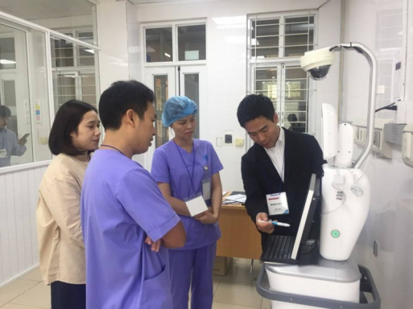 ▲서울대병원-퓨처로봇, 올해 6월 원격협진이 가능한 로봇시스템 개발(서울대병원)