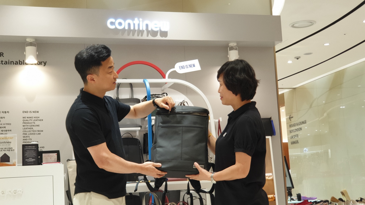 ▲모어댄 롯데면세점 월드타워점. (사진 제공=SK이노베이션)