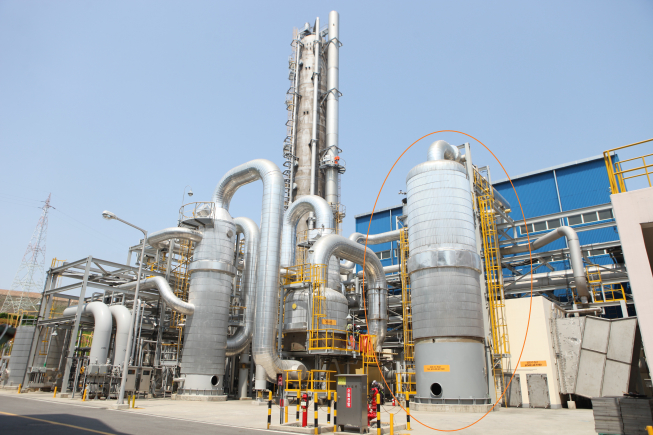 ▲휴켐스 질산5공장 온실가스 저감장치(빨간색 표시)(사진제공=휴켐스)