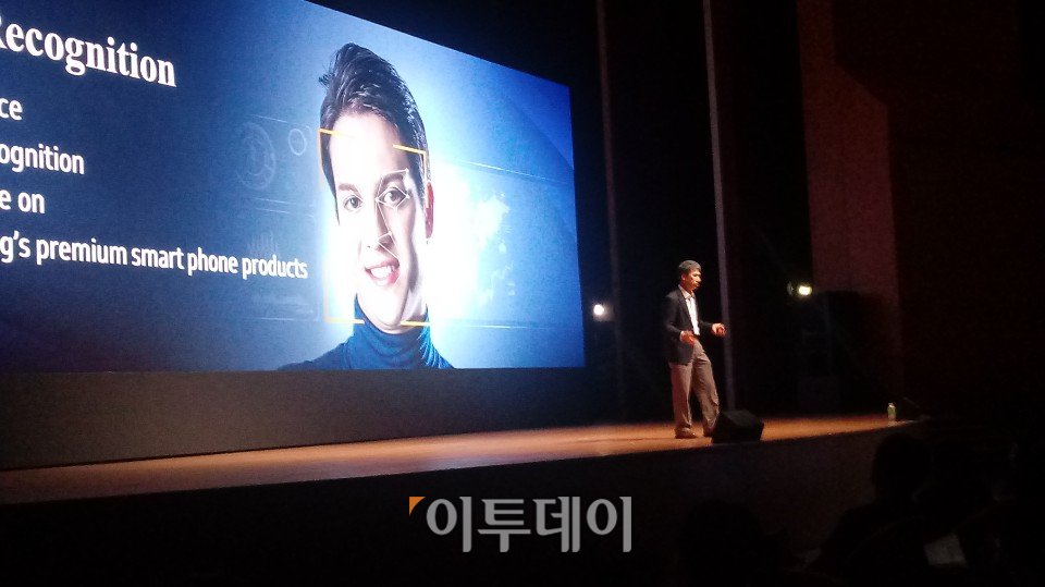 ▲심은수 삼성전자 삼성종합기술원 센터장(전무)는 2일 서울 강남구 코엑스에서 열린 '엔비디아 AI 콘퍼런스 2019'에서 연설하고 있다. (사진=한영대 기자 yeongdai@)