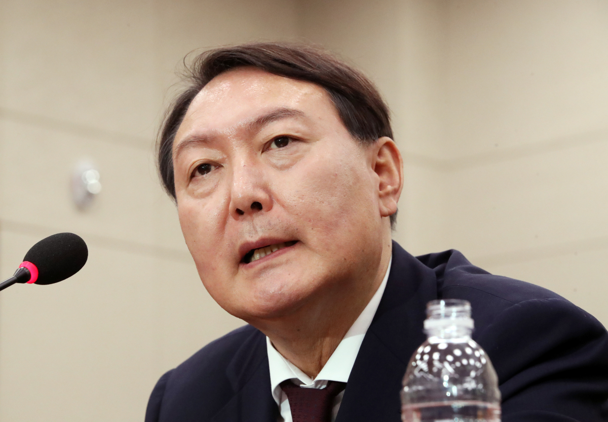 ▲윤석열 검찰총장 후보자가 8일 국회 법제사법위원회에서 열린 인사청문회에서 질문에 답하고 있다. (연합뉴스)