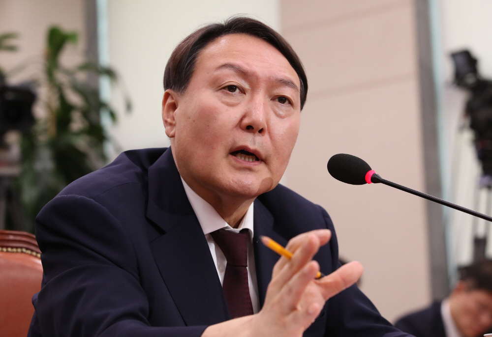 ▲8일 유석열 검찰총장 후보자가 국회 인사청문에서 답변하고 있다. (연합뉴스)