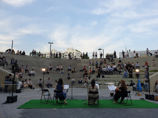 ▲라온건설이 공식 후원한 ‘제1회 문정비즈밸리 음악축제’ 모습(사진=라온건설)