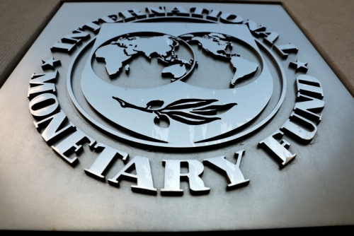 ▲미국 워싱턴에 있는 IMF 본부 밖에 로고가 보인다. 로이터연합뉴스
