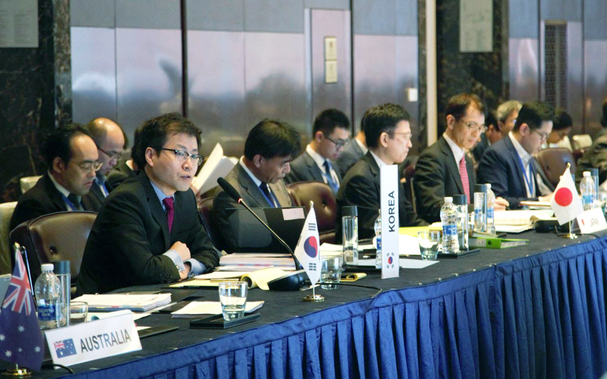 ▲26~31일 중국 정저우에서 열리는역내포괄적경제동반자협정(RCEP) 제27차 공식협상에 참석 중인 한일 대표단.(사진 제공=산업통상자원부)