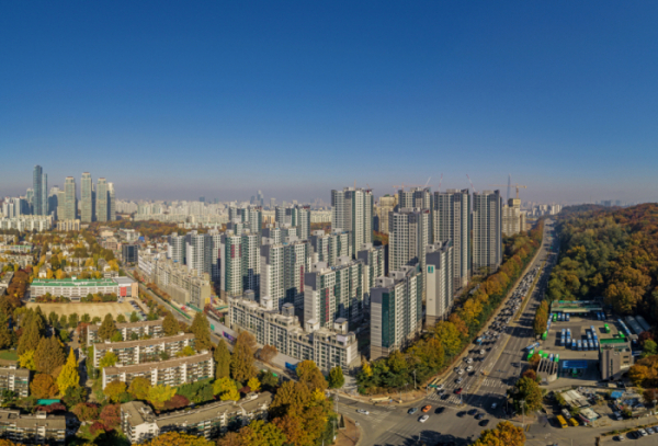 ▲서울 강남구 개포동에 들어선 '래미안 블레스티지' 아파트 단지 전경. (사진제공=삼성물산)