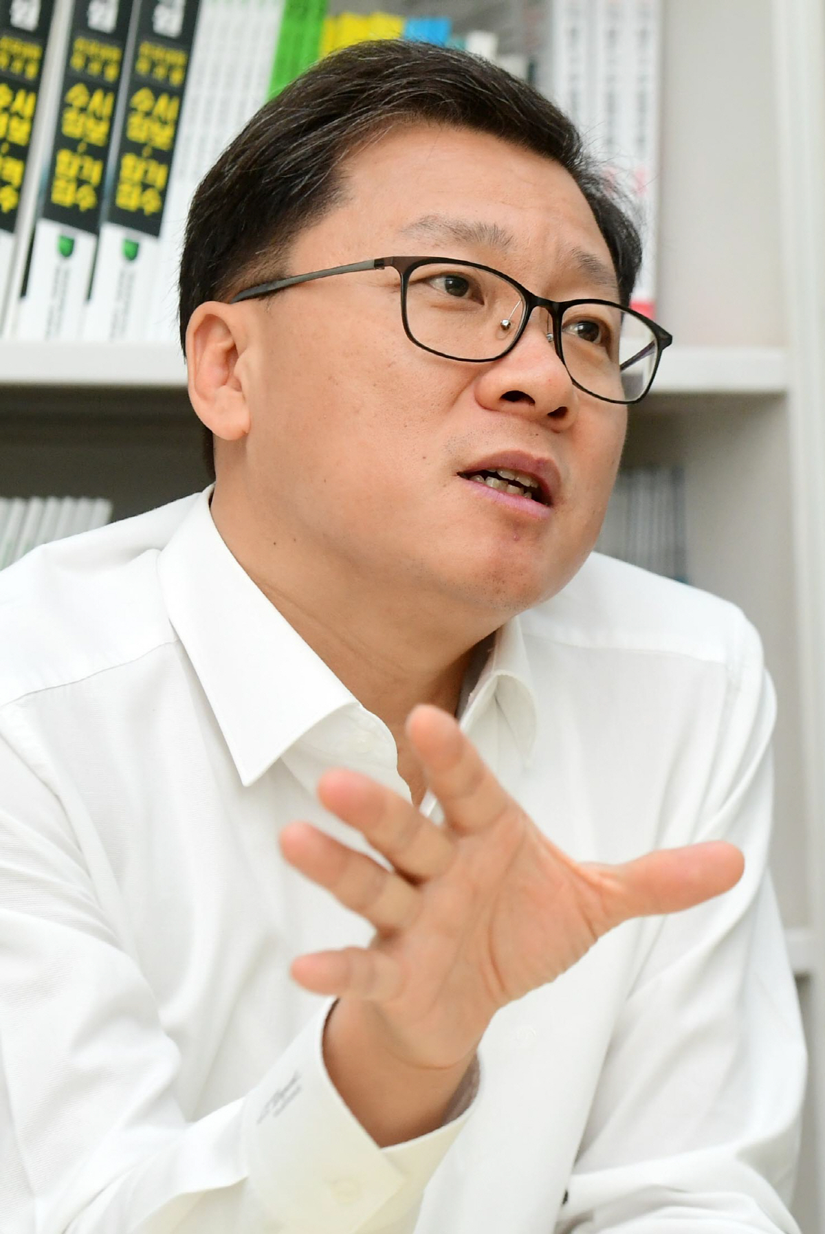 ▲자타공인 대입 전문가인 임성호 종로학원하늘교육 대표는 이투데이와의 인터뷰에서 “수시전형이 공정성도 보장하지 못하고 사교육 부담만 가중하고 있다”며 “입시 제도의 허점이 노출된 만큼 교육당국이 새로운 정책적 고민을 할 때가 됐다”고 말했다.  고이란 기자 photoeran@