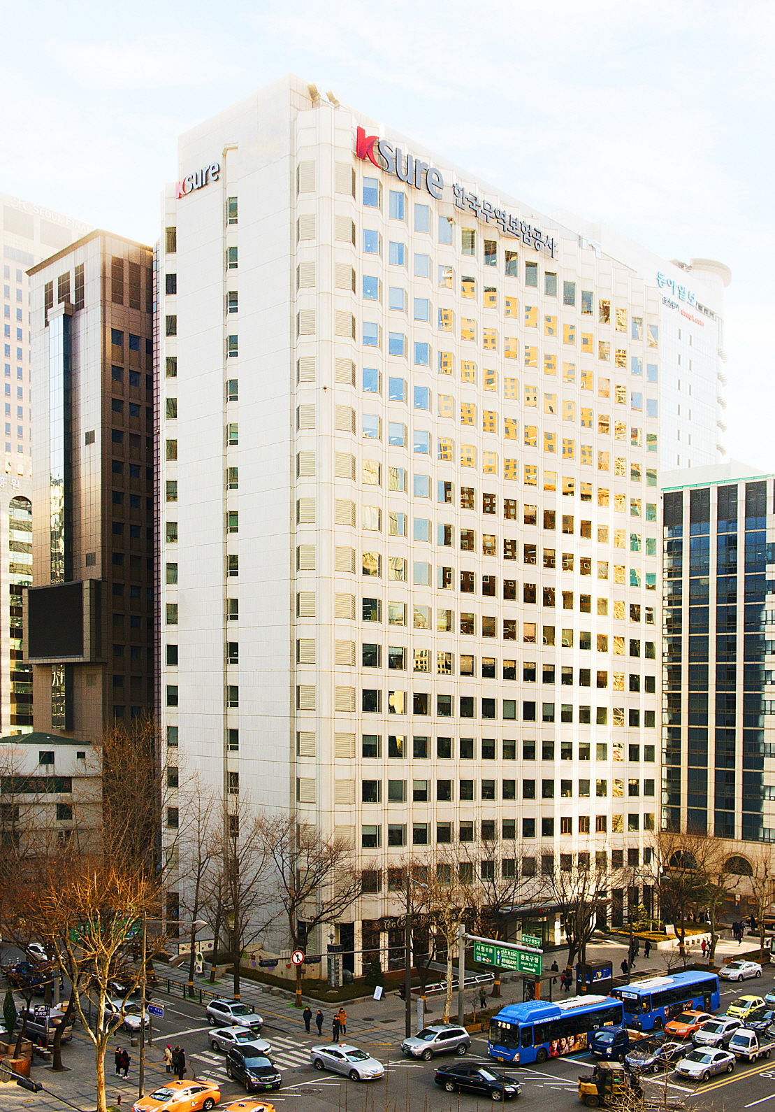 ▲한국무역보험공사 사옥 전경(사진 제공=한국무역보험공사)