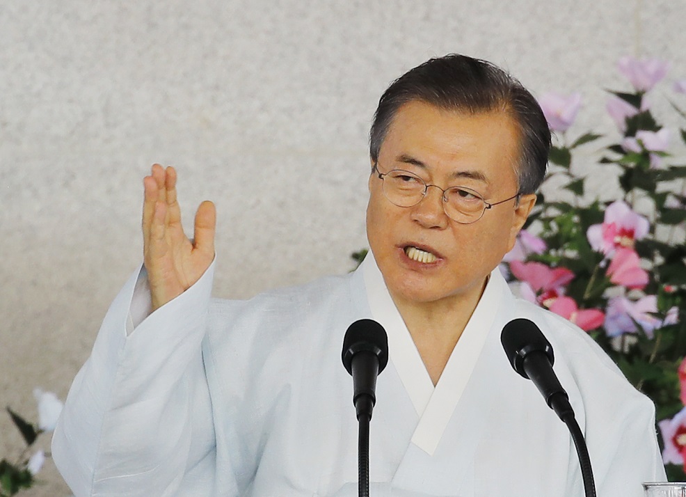 ▲문재인 대통령이 15일 오전 천안 독립기념관 겨레의 집에서 열린 제74주년 광복절 경축식에서 경축사를 하고 있다.(연합뉴스)