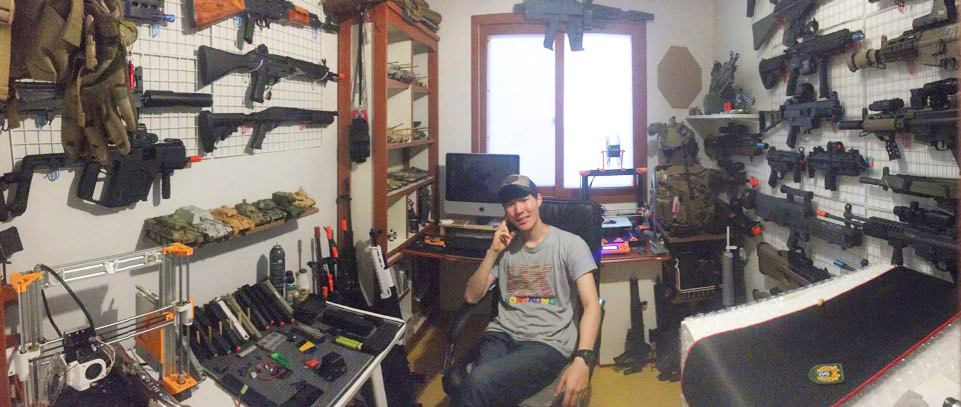 ▲이병휘 씨는 우연히 유튜브에 올린 장난감 총의 리뷰 영상이 계기가 돼 지금까지 에어소프트건, 전동건, 가스건 등 다양한 장난감 총구류를 수집하고 소개하고 있다. (출처=이병휘 씨)