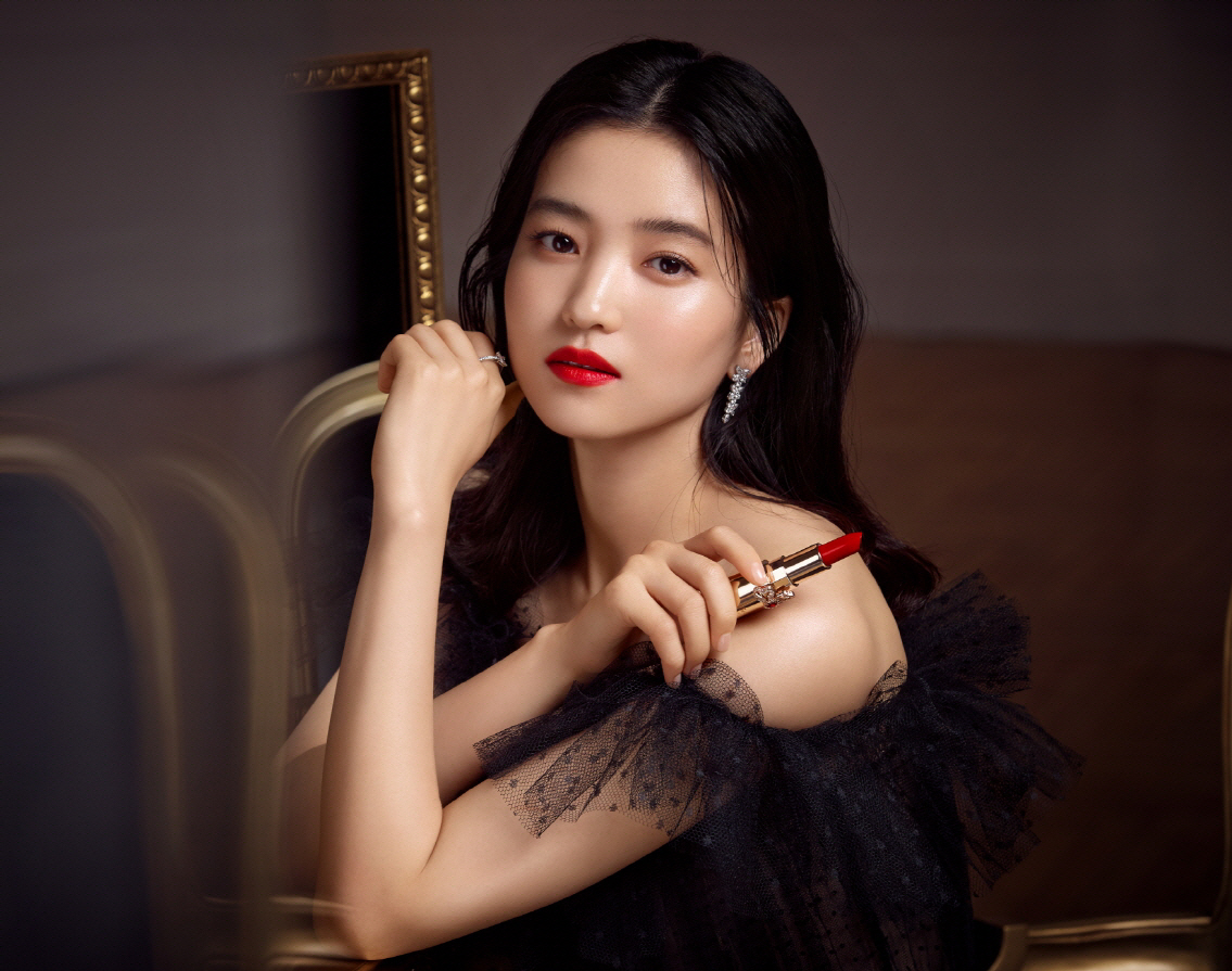 ▲오휘 더 퍼스트 제너츄어 립스틱 모델 사진