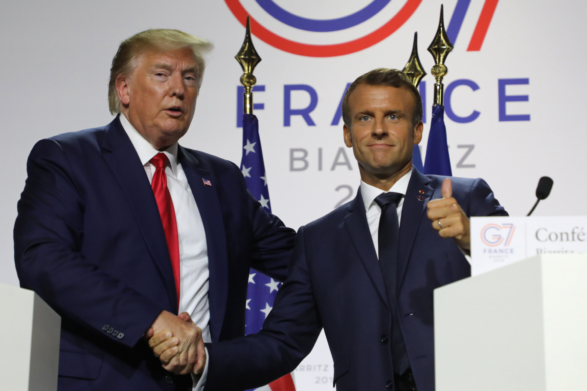 ▲도널드 트럼프 미국 대통령과 에마뉘엘 마크롱 프랑스 대통령이 26일(현지시간) G7 정상회의 폐막 공동 기자회견을 하고 있다. AFP연합뉴스