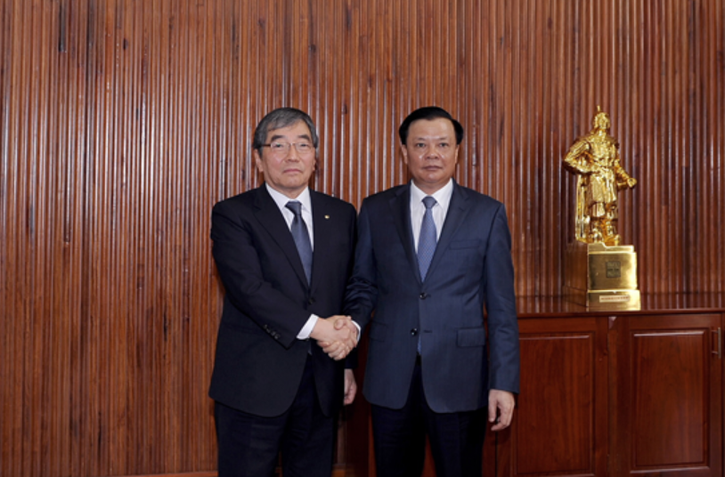 ▲(왼쪽부터) 윤석헌 금융감독원장, 딘 띠엔 중 베트남 재무부 장관(사진제공=금융감독원)