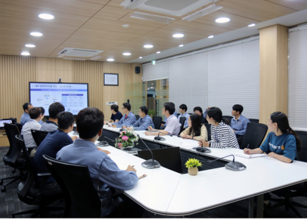 ▲한국동서발전 발전기술개발원에서 열린 빅데이터 포털 관련 회의(사진 제공=한국동서발전)