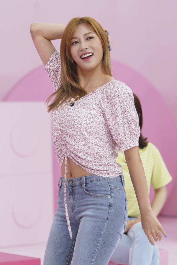 ▲JTBC '아이돌룸'에 출연한 에이핑크 오하영(사진제공=JTBC)