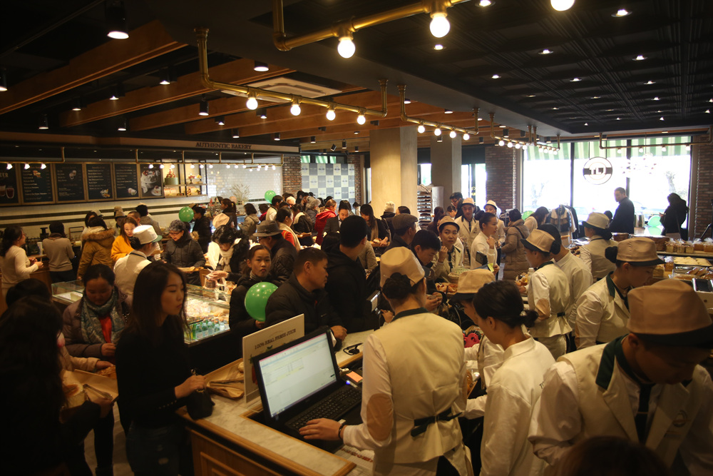 ▲뚜레쥬르 몽골 1호점 (CJ푸드빌)