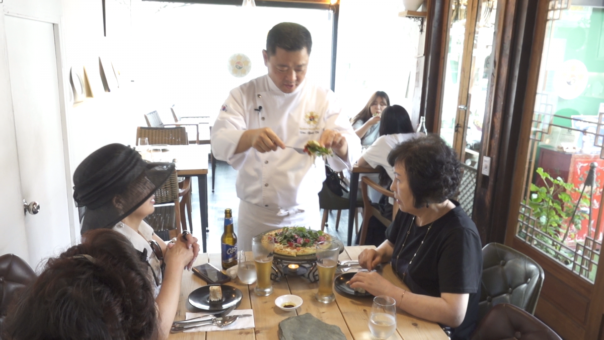 ▲'소공인 작은거인들' 1회 2번째 주인공 조우현 플로라 레스토랑 셰프.(사진제공=소상공인방송정보원)