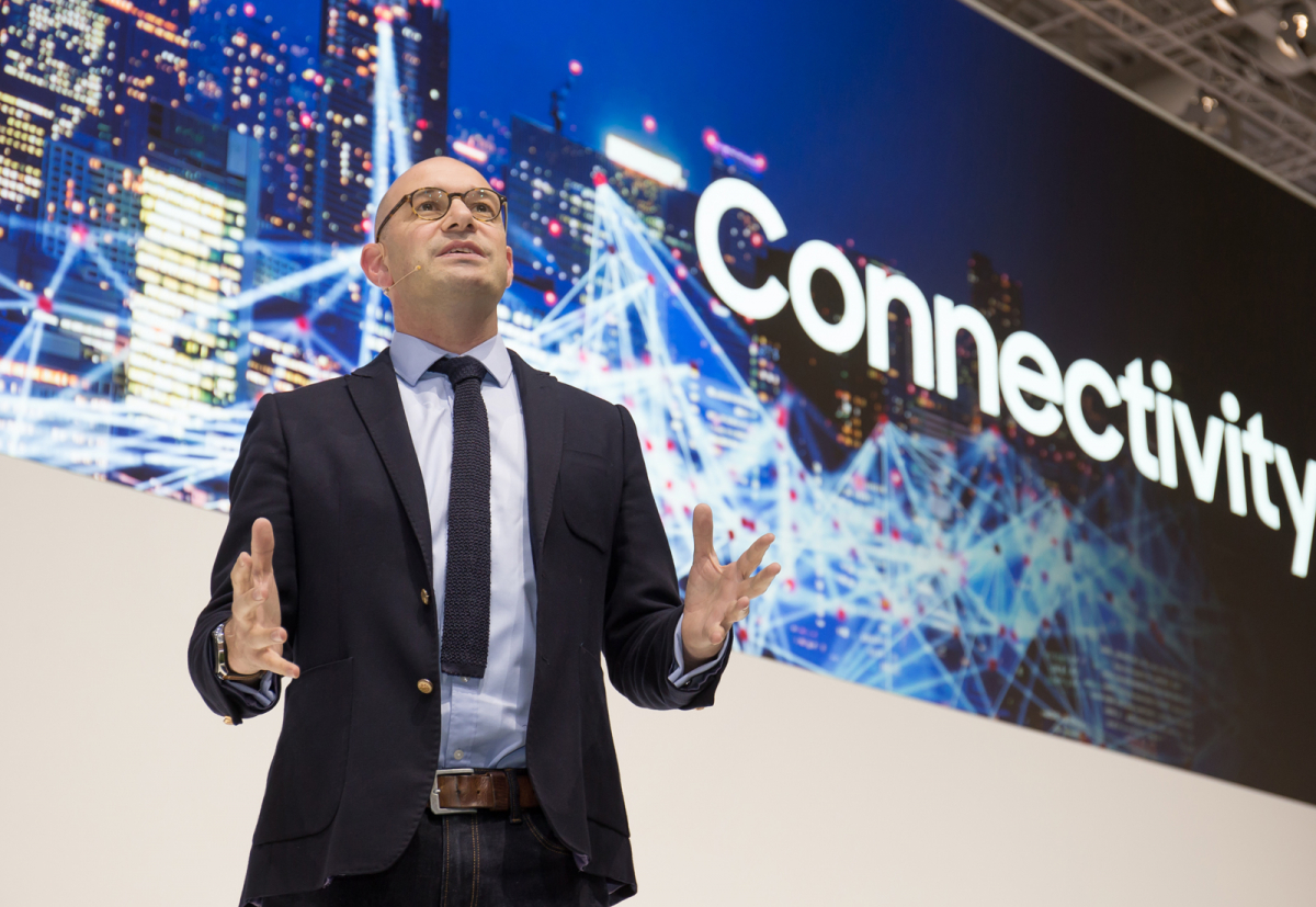 ▲벤자민 브라운 삼성전자 유럽 총괄 마케팅 담당 상무가 IFA 2019 프레스 컨퍼런스에서 '내일을 디자인하라(Designing your tomorrow)'라는 주제로 발표하고 있다. (사진제공=삼성전자)