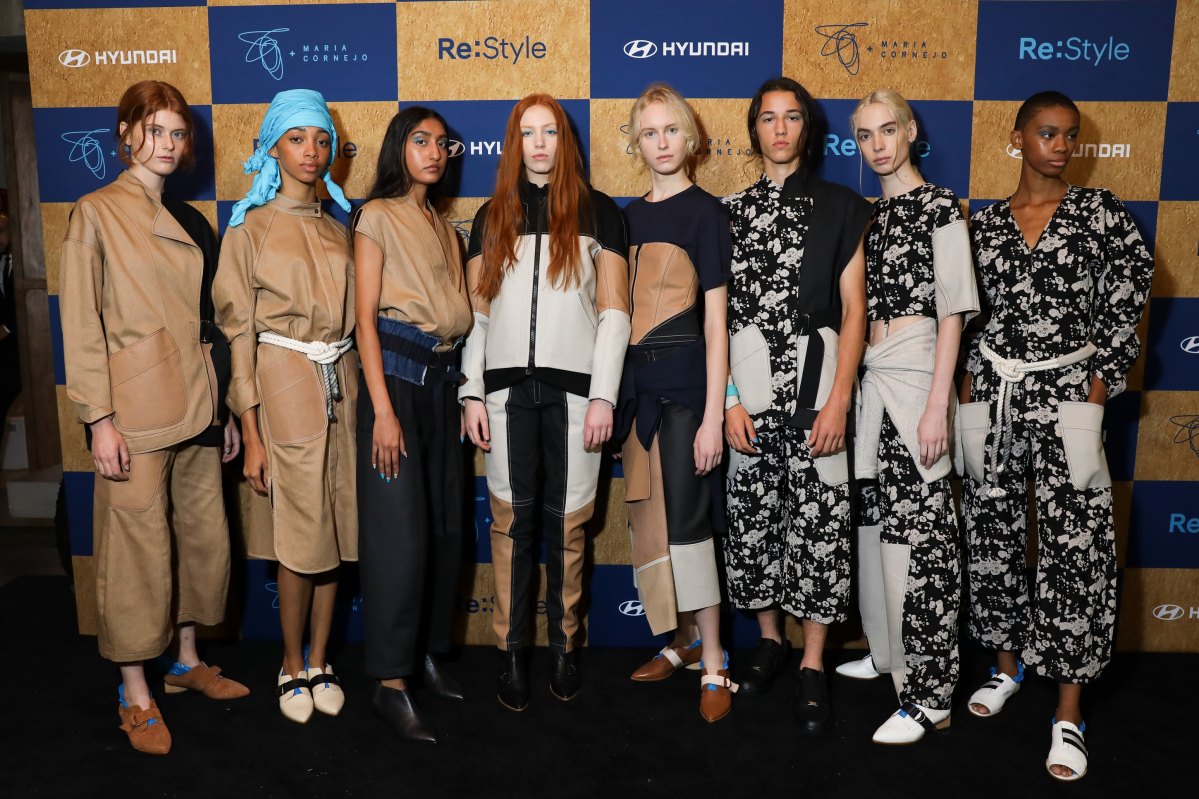 ▲현대자동차가 6일(현지시간) 미국 뉴욕 맨해튼 퍼블릭 호텔에서 ‘리스타일(Re:Style)’이라는 이름의 소규모 콜렉션을 열고, 패션 브랜드 '제로+마리아 코르네호'와 함께 자동차 가죽시트를 업사이클링(up-cycling)해 제작한 의상을 선보였다. (사진제공=현대차)
