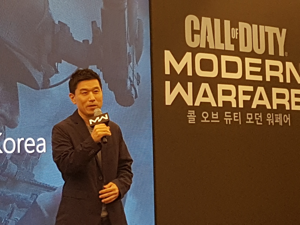▲전동진 블리자드코리아 사장이 '콜 오브 듀티: 모던 워페어'에 대해 설명하고 있다. (조성준 기자 tiatio@)