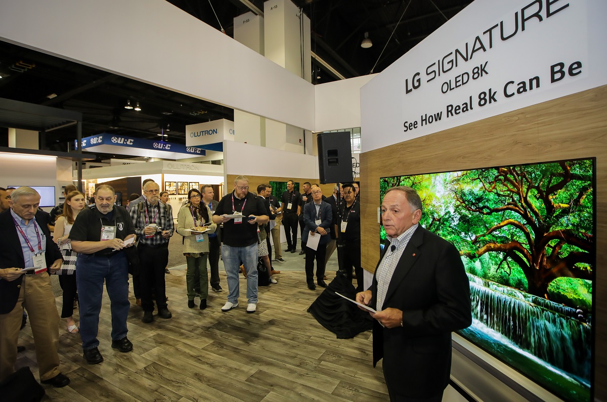 ▲LG전자의 8K 올레드 TV  (사진제공=LG전자)