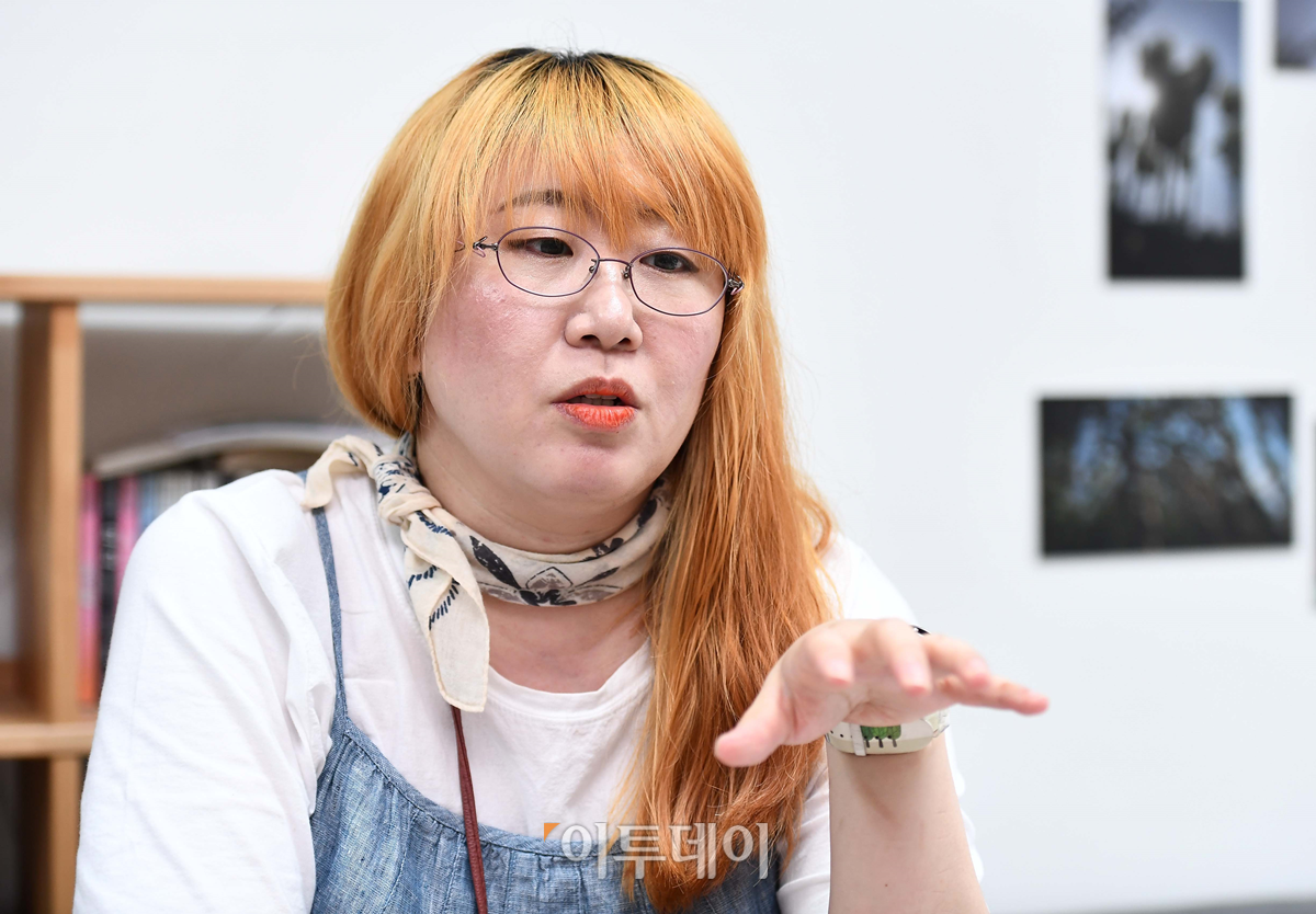 ▲강 대표는 최근 정보사각지대에 있는 시각장애 여성을 대상으로 '나에게 맞는 월경컵 찾기'를 진행했다. 신태현 기자 holjjak@