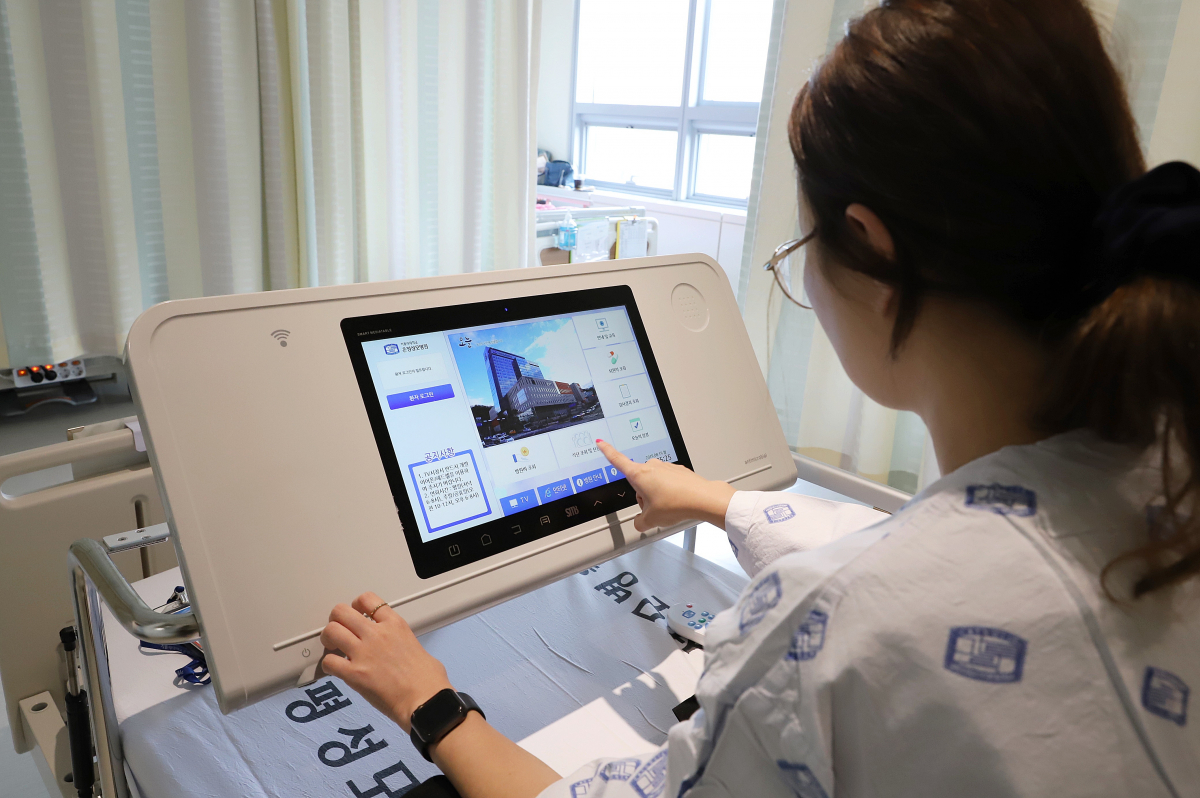 ▲첨단 IT 기술을 집약한 스마트 병동 운영 돌입(가톨릭대학교 은평성모병원)