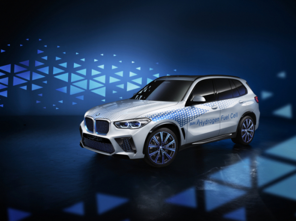 ▲BMW가 <2019 프랑크푸르트 모터쇼>에서 공개한 컨셉트카 BMW i 하이드로젠 넥스트의 모습. (사진제공=BMW코리아)