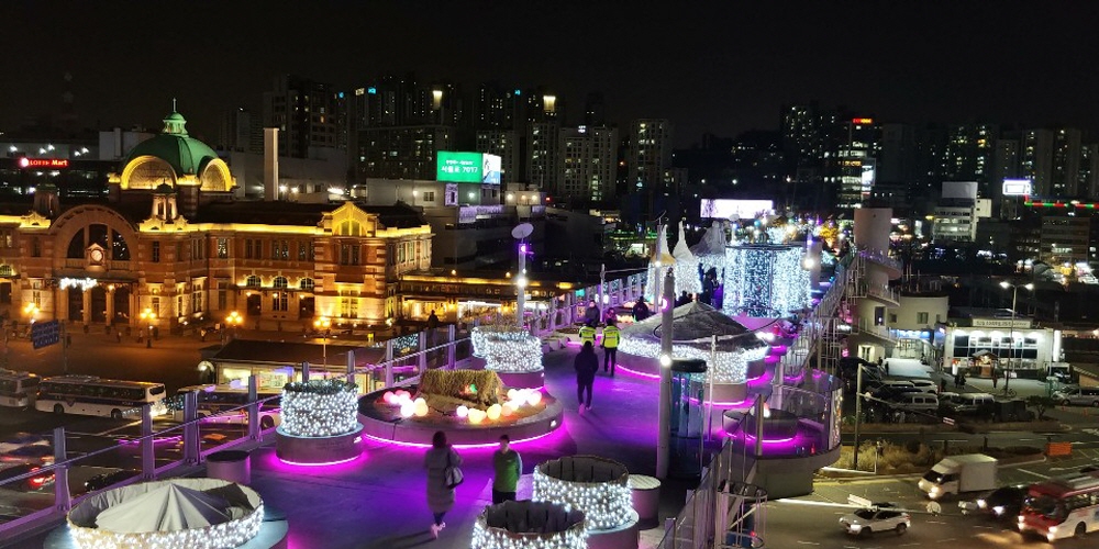 ▲서울형 도시재생의 대표 사례로 꼽히는 ‘서울로 7017 프로젝트’. (서울시)