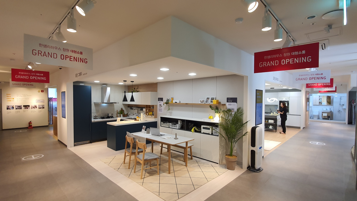▲창원 한샘리하우스 대형 쇼룸(사진제공=한샘)