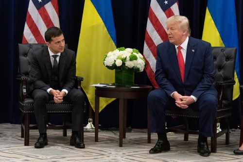 ▲도널드 트럼프 미국 대통령과 볼로디미르 젤렌스키 우크라이나 대통령이 지난달 25일(현지시간) 유엔 총회가 열린 뉴욕에서 만나 회담을 가졌다. 뉴욕/EPA연합뉴스
