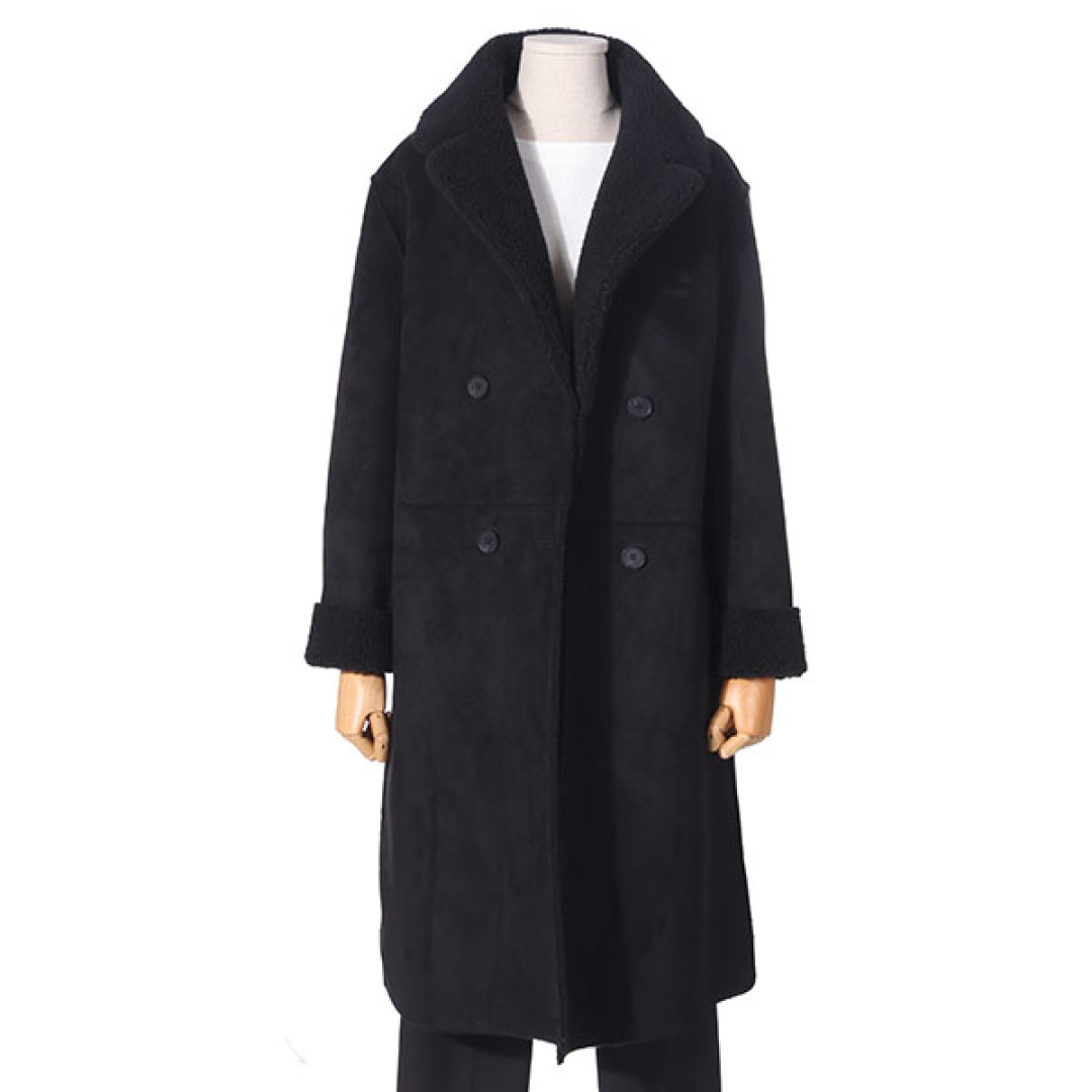 ▲리버시블 더블 롱무스탕 블랙(사진제공=롯데백화점)