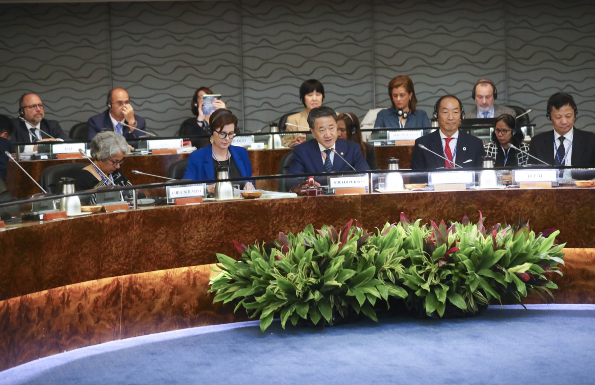 ▲박능후 보건복지부 장관(가운데)이 7일부터 3일간 필리핀 마닐라에서 열린 제70차 세계보건기구(WHO) 서태평양 지역총회에서 발언하고 있다.(사진제공=보건복지부)